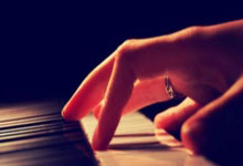 海星体育：B席：赢了就是最强，输了就是最差，习惯了如此的评论.